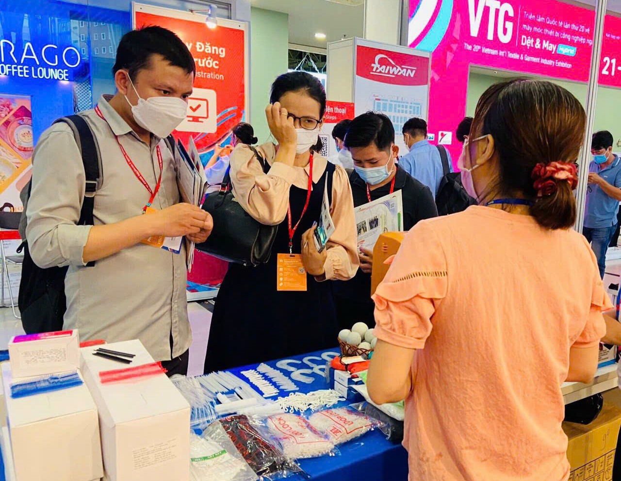 HỘI CHỢ TRIỄN LÃM MAY MẶC